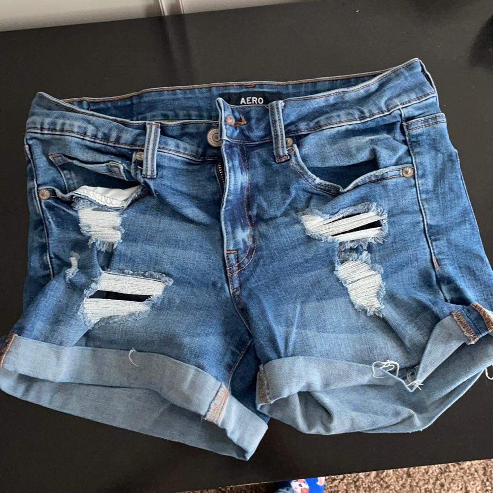 aeropostale low rise midi size 10 shorts